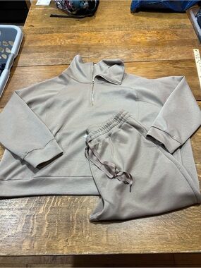 Dear‎ Scarlett Hampton Travel Set in Taupe sz 3X
